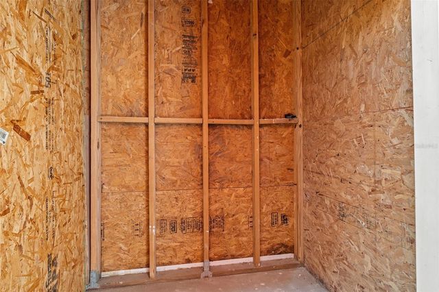 9042 LAKE CHASE ISLAND WAY, Tampa, FL 33626