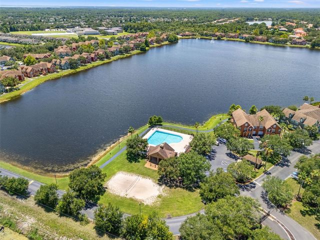 9042 LAKE CHASE ISLAND WAY, Tampa, FL 33626