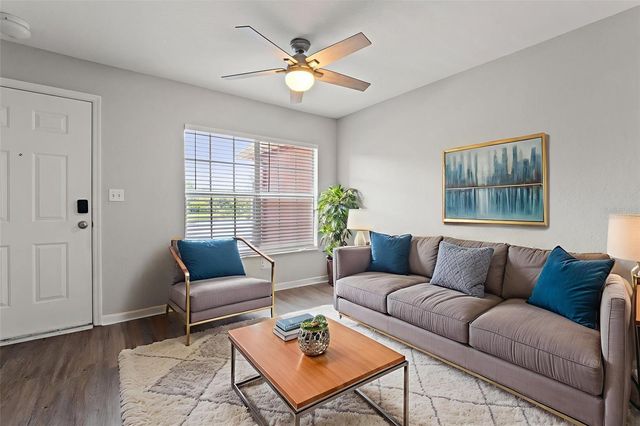 9042 LAKE CHASE ISLAND WAY, Tampa, FL 33626