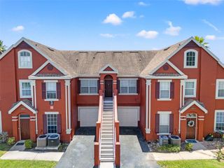 9042 LAKE CHASE ISLAND WAY, Tampa, FL 33626