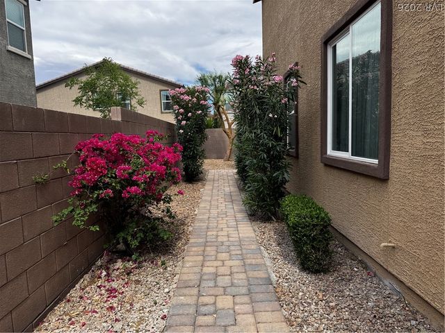 2664 Crystal Quartz Street, Las Vegas, NV 89146
