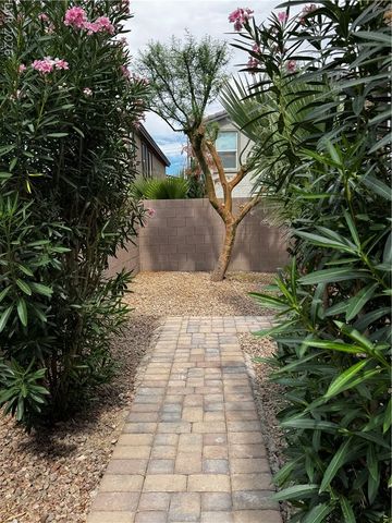 2664 Crystal Quartz Street, Las Vegas, NV 89146