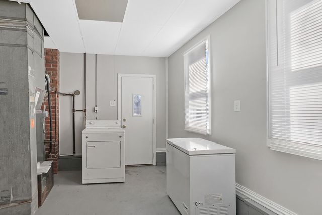 3840 Bart Avenue, Warren, MI 48091