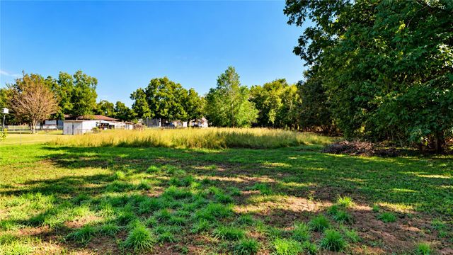 00 1st Street, Santa Fe, TX 77517