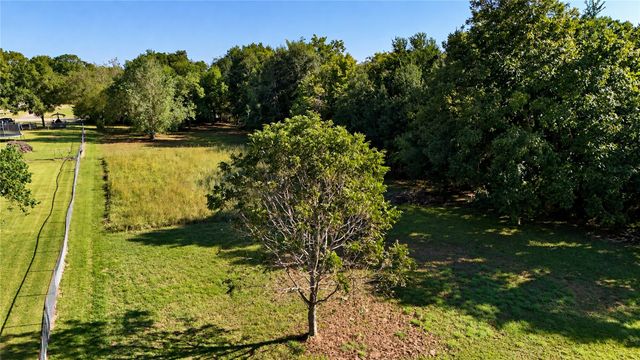 00 1st Street, Santa Fe, TX 77517