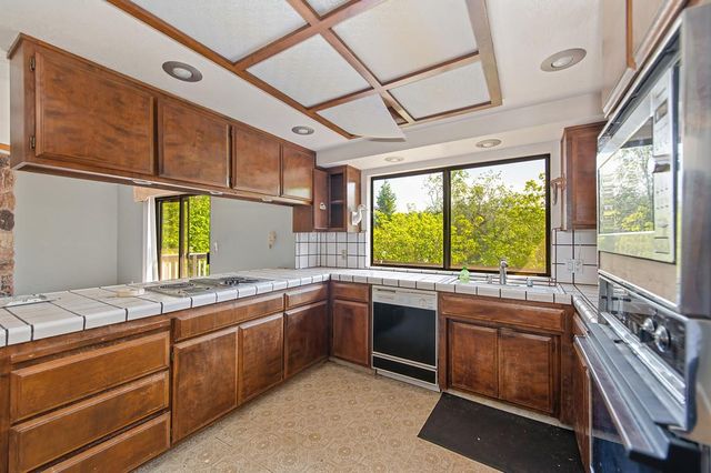 909 Mount Ranier Way, El Dorado Hills, CA 95762