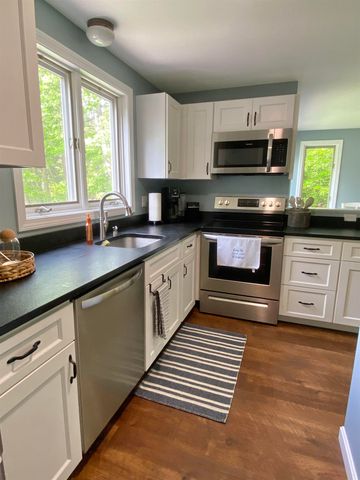 40 Hampton Court, Laconia, NH 03246