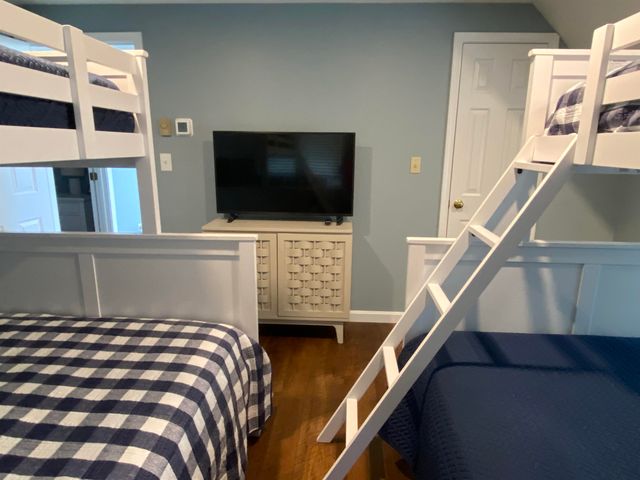 40 Hampton Court, Laconia, NH 03246