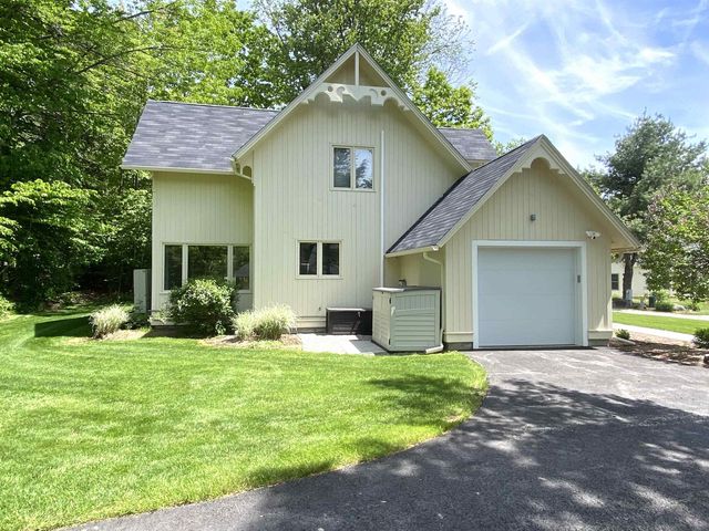 40 Hampton Court, Laconia, NH 03246