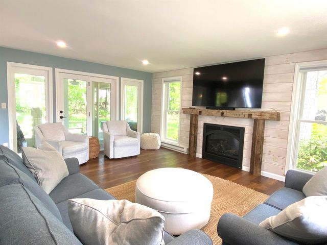 40 Hampton Court, Laconia, NH 03246