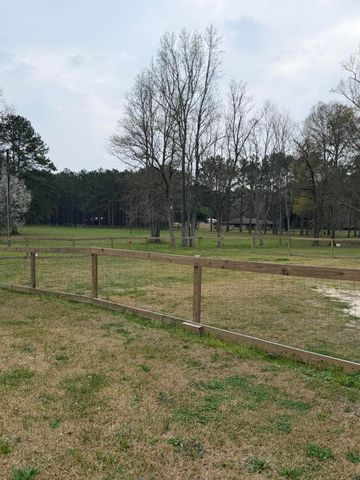 2721 Liliedahl, Leesville, LA 71446