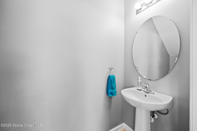 2347 Snapdragon Drive NW, Palm Bay, FL 32907