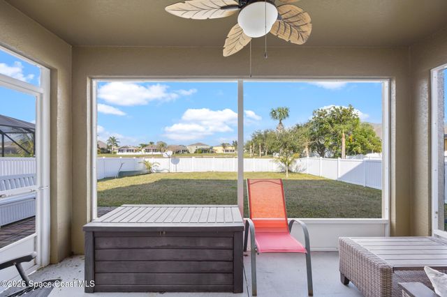 2347 Snapdragon Drive NW, Palm Bay, FL 32907