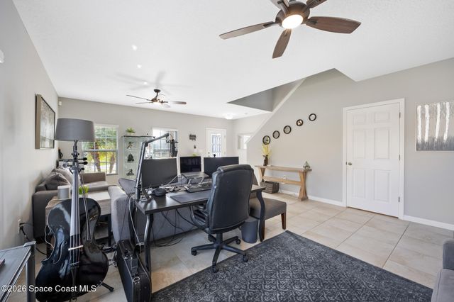 2347 Snapdragon Drive NW, Palm Bay, FL 32907