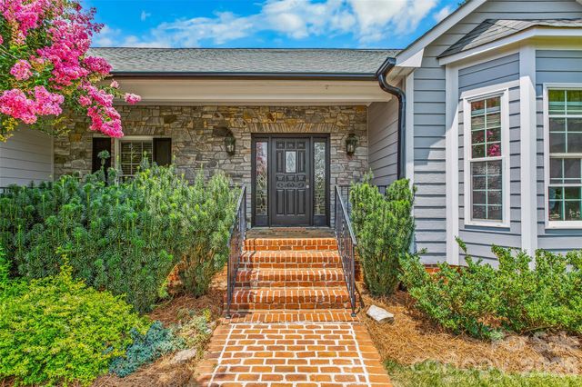 217 Riverwood Drive, Lewisville, NC 27023