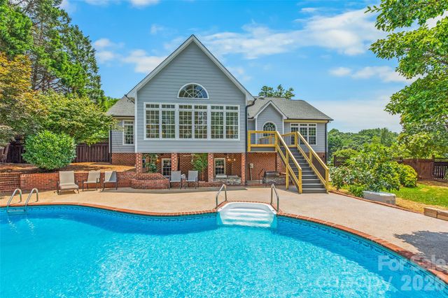 217 Riverwood Drive, Lewisville, NC 27023