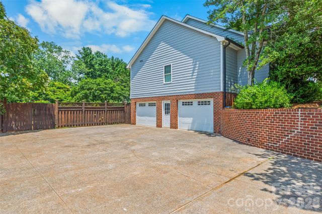 217 Riverwood Drive, Lewisville, NC 27023