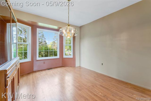 477 Coldiron Drive, Rochester Hills, MI 48307