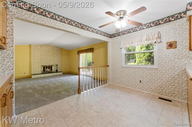 477 Coldiron Drive, Rochester Hills, MI 48307