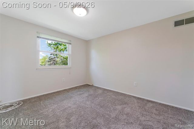 477 Coldiron Drive, Rochester Hills, MI 48307
