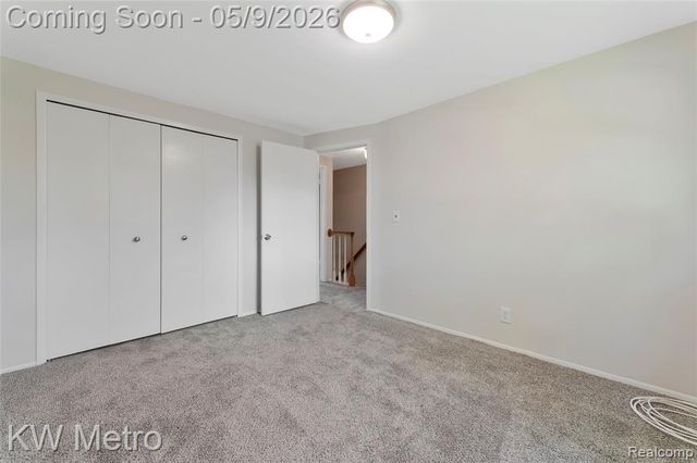 477 Coldiron Drive, Rochester Hills, MI 48307