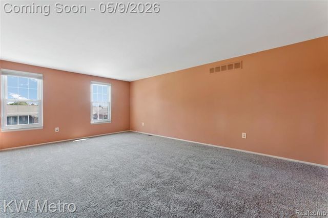 477 Coldiron Drive, Rochester Hills, MI 48307