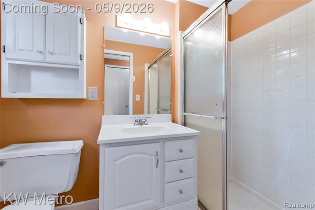 477 Coldiron Drive, Rochester Hills, MI 48307
