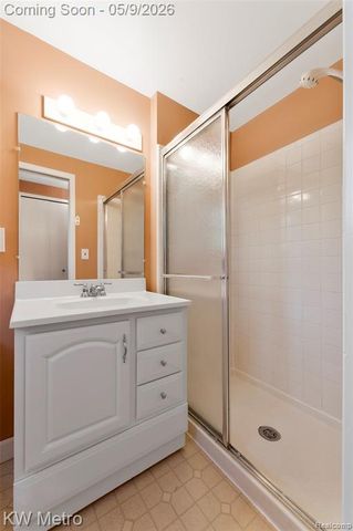 477 Coldiron Drive, Rochester Hills, MI 48307