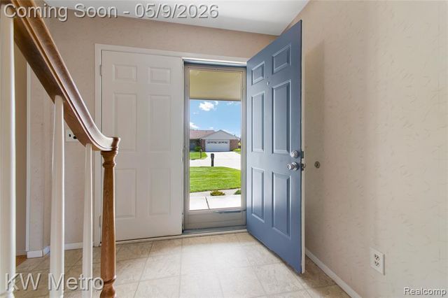 477 Coldiron Drive, Rochester Hills, MI 48307