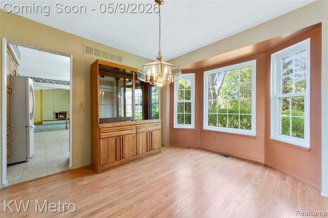 477 Coldiron Drive, Rochester Hills, MI 48307