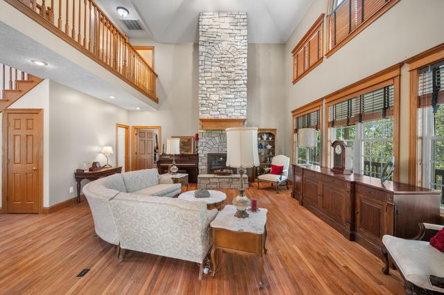 3791 S 125th Road, Bolivar, MO 65613