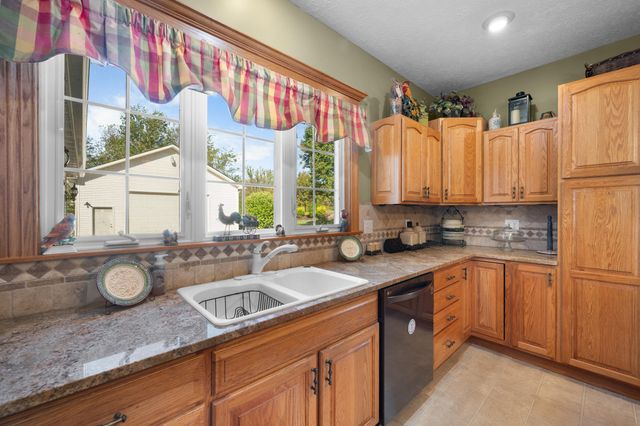 3791 S 125th Road, Bolivar, MO 65613