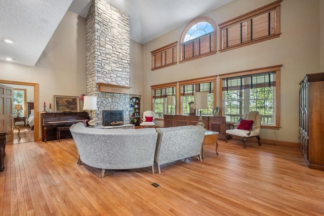 3791 S 125th Road, Bolivar, MO 65613