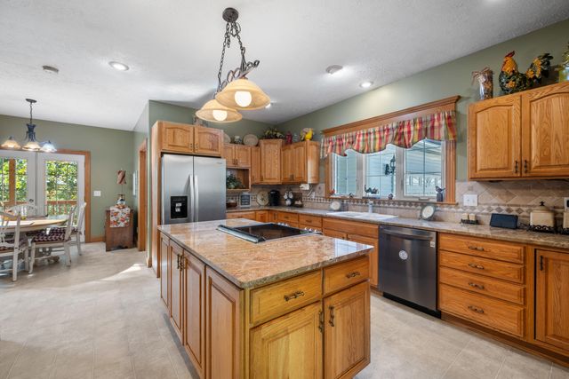 3791 S 125th Road, Bolivar, MO 65613