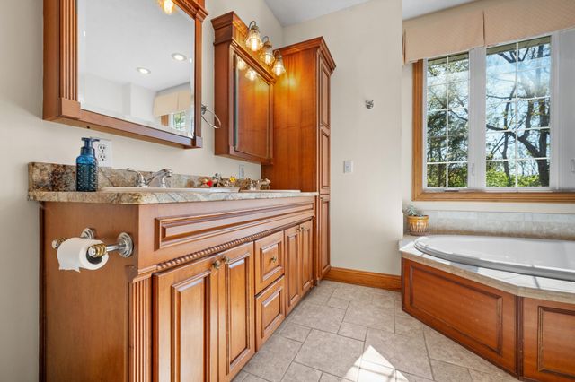 3791 S 125th Road, Bolivar, MO 65613