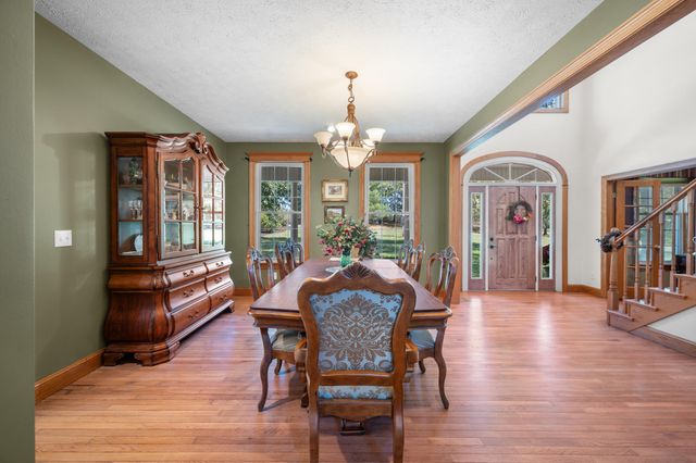 3791 S 125th Road, Bolivar, MO 65613