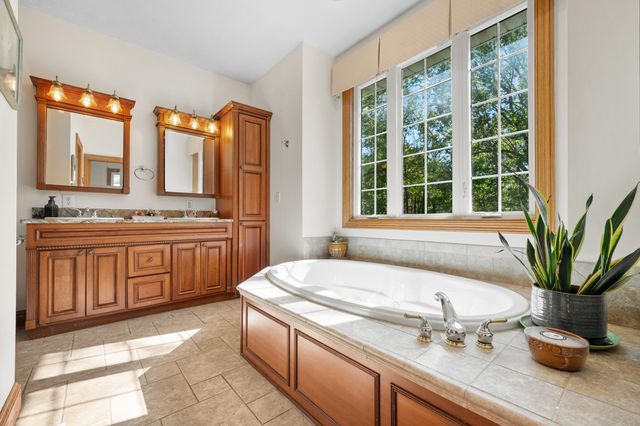 3791 S 125th Road, Bolivar, MO 65613