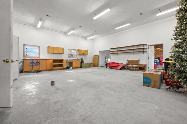 3791 S 125th Road, Bolivar, MO 65613