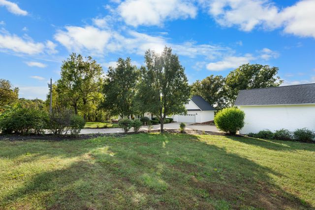 3791 S 125th Road, Bolivar, MO 65613