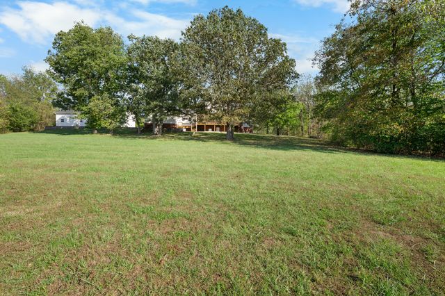 3791 S 125th Road, Bolivar, MO 65613