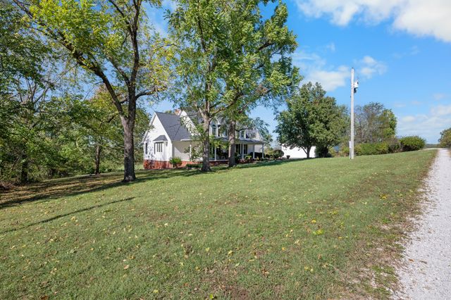 3791 S 125th Road, Bolivar, MO 65613