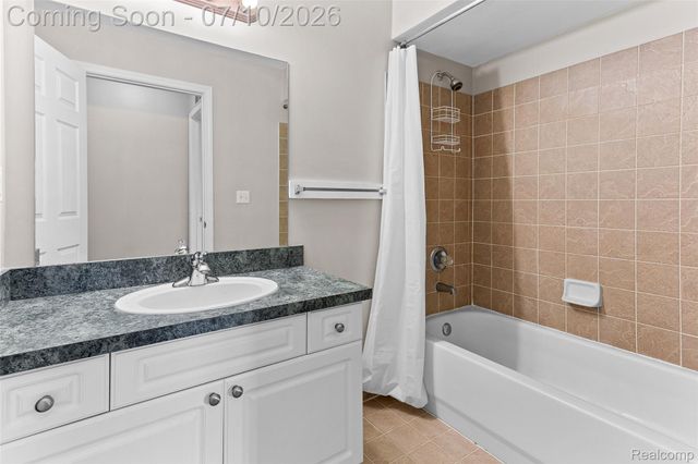 3553 Oakmonte Boulevard, Oakland Charter Township, MI 48306
