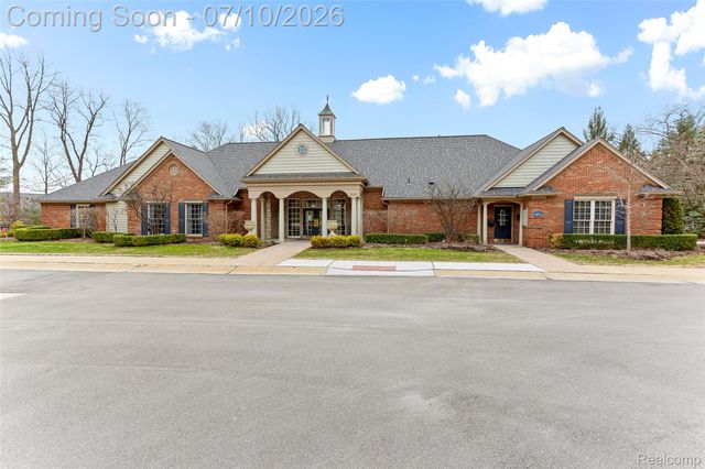 3553 Oakmonte Boulevard, Oakland Charter Township, MI 48306