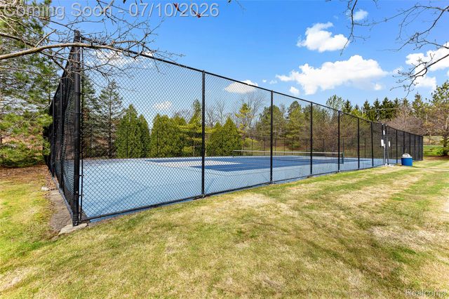 3553 Oakmonte Boulevard, Oakland Charter Township, MI 48306