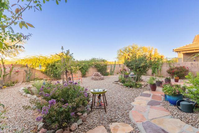 10317 S Wheel Spoke Lane, Vail, AZ 85641