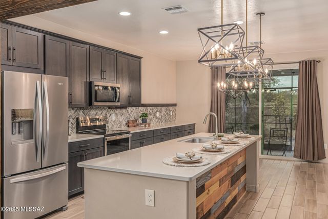 10317 S Wheel Spoke Lane, Vail, AZ 85641