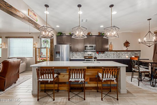 10317 S Wheel Spoke Lane, Vail, AZ 85641