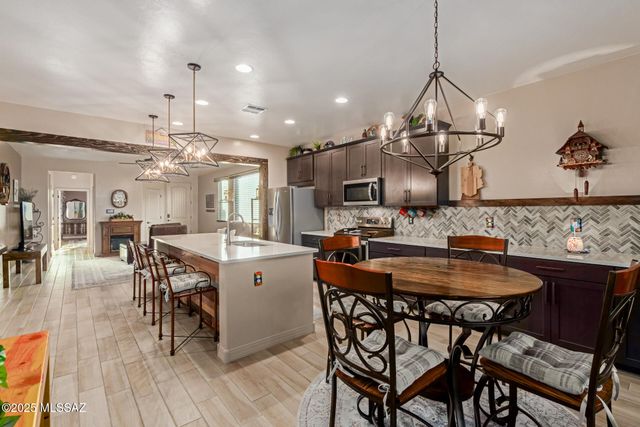 10317 S Wheel Spoke Lane, Vail, AZ 85641