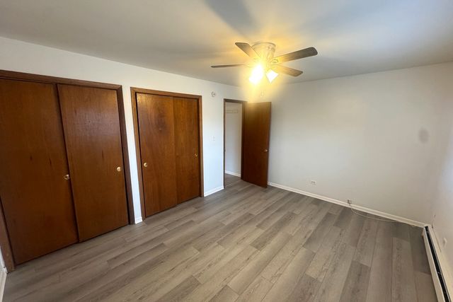 4512 Grove Avenue 2N, Brookfield, IL 60513