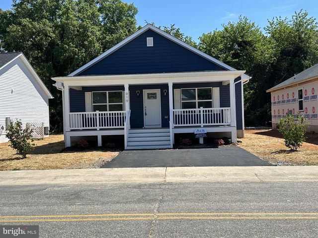 919 JACKSON ST, Colonial Beach, VA 22443